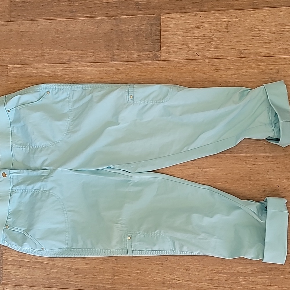 Chicos Capri size 1.5